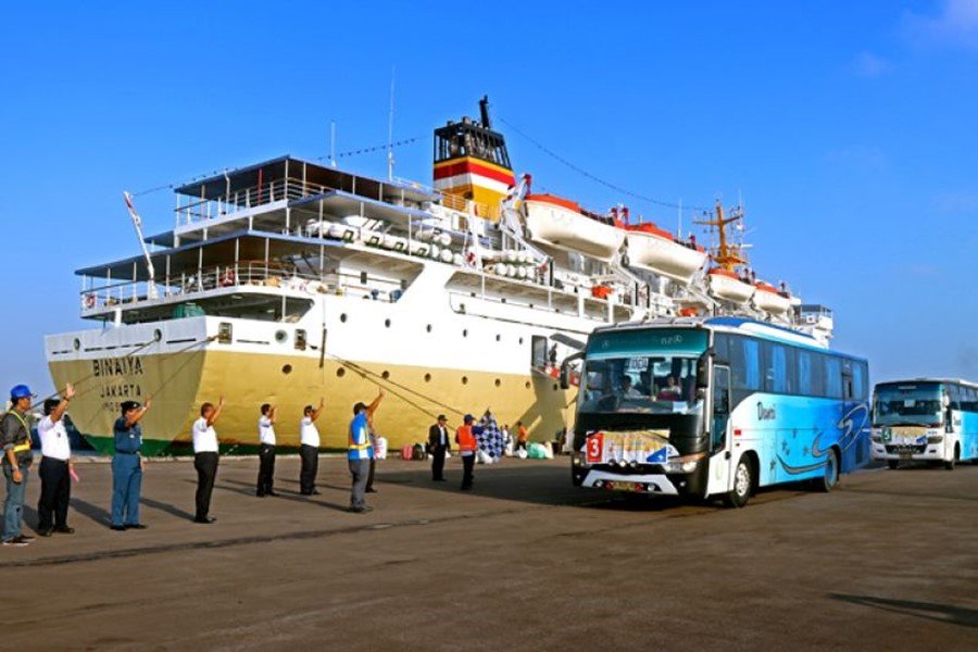 jadwal tiket kapal laut pelni makassar labuan bajo KM Binaiya