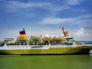Tiket Kapal Denpasar – Bima — KM Awu