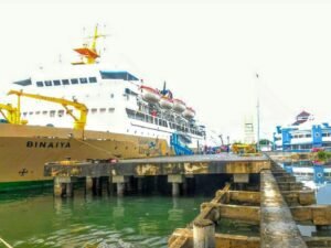 Tiket Kapal Labuan Bajo – Makassar — KM Binaiya