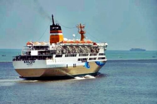 jadwal kapal laut pelni km kelud