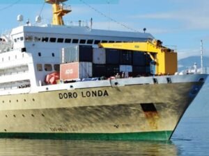 Tiket Kapal Makassar – Jakarta — KM Dorolonda
