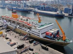 jadwal tiket kapal laut pelni km dorolonda 2021 jakarta makassar