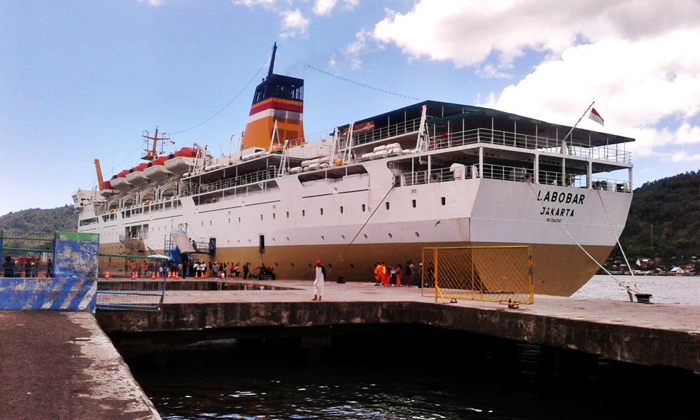 jadwal tiket kapal laut pelni km labobar surabaya 2020