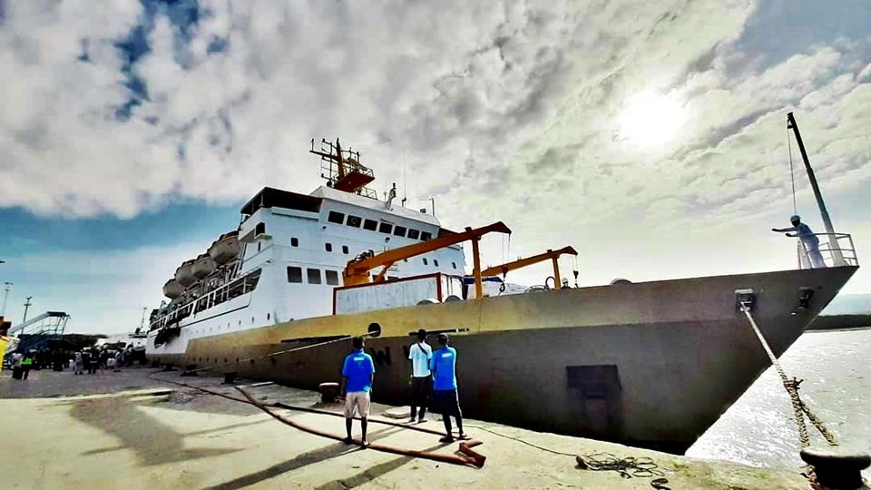 jadwal dan tiket kapal laut pelni km awu 2022 sruabaya bima
