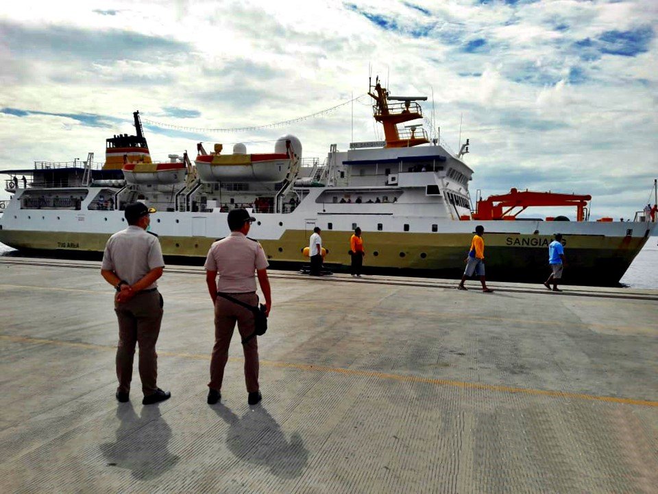 jadwal dan tiket kapal laut pelni km sangiang 2020 bitung fakfak