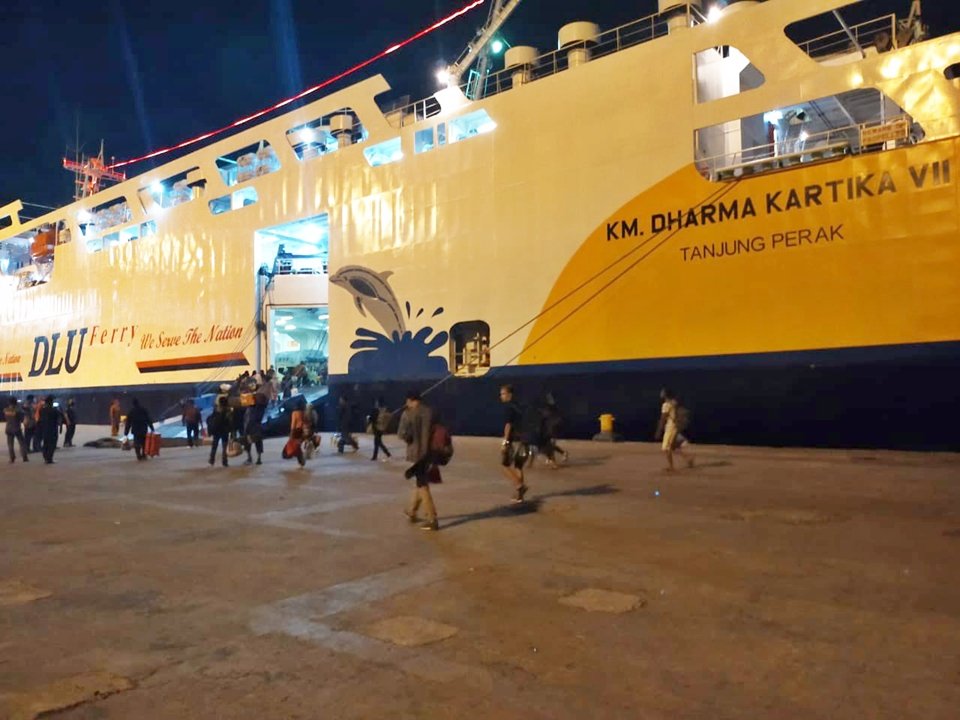 km dharma kartika vii - jadwal kapal laut 2021 semarang pontianak