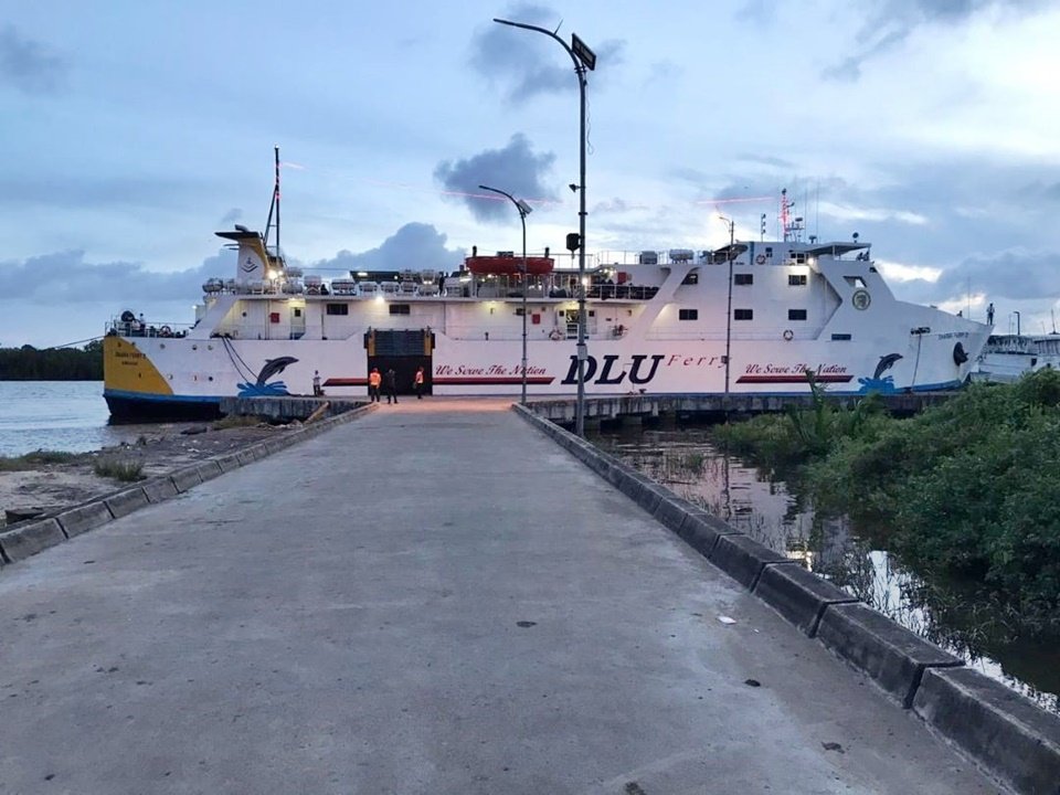 km dharma ferry ii - jadwal kapal laut semarang - ketapang