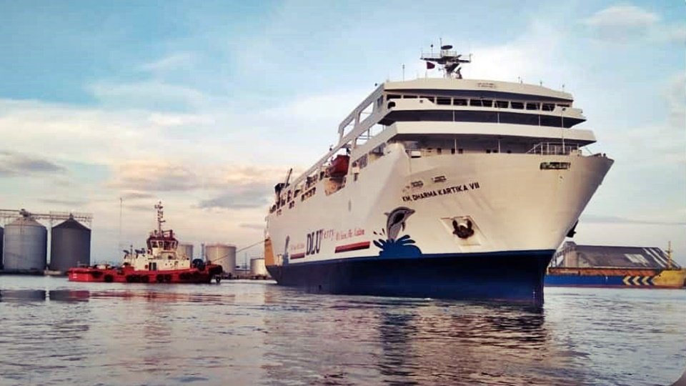 km dharma kartika vii - jadwal kapal laut 2021 semarang pontianak