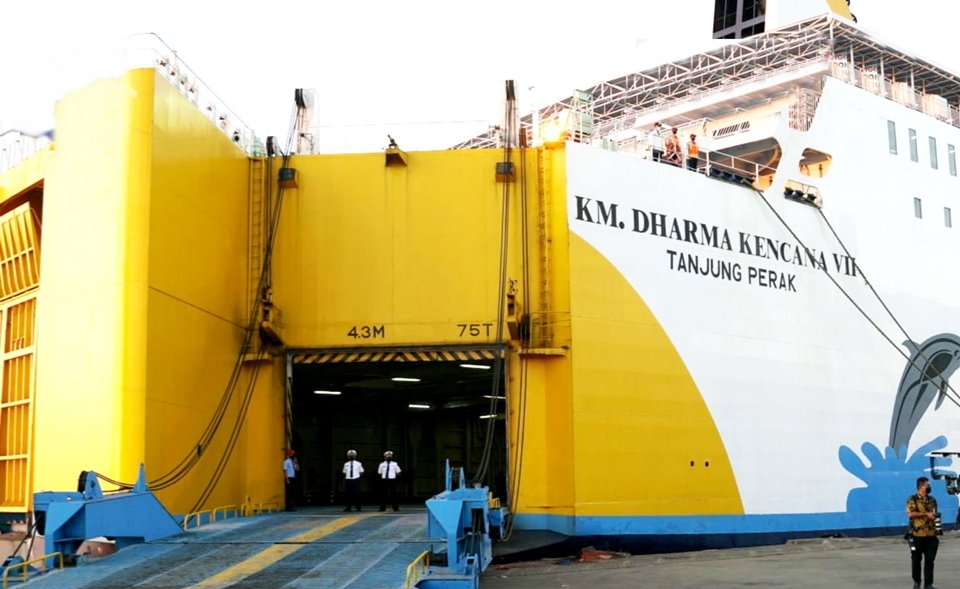 km dharma kencana vii - jadwal dan tiket kapal laut surabaya