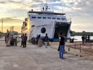 km dharma ferry ii - jadwal dan tiket kapal laut semarang ketapang 2022