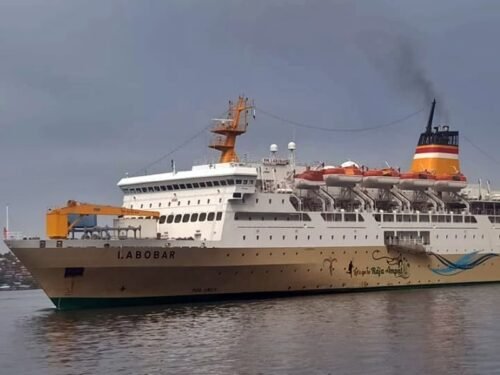 tiket kapal ternate surabaya km labobar